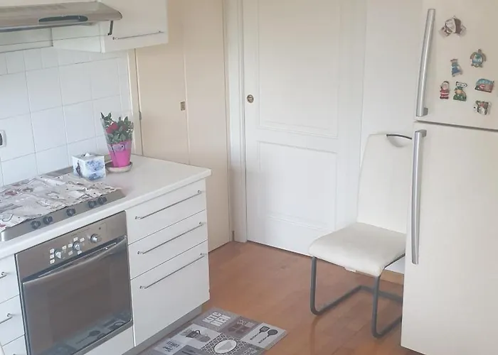 Domus Πανσιόν 4*