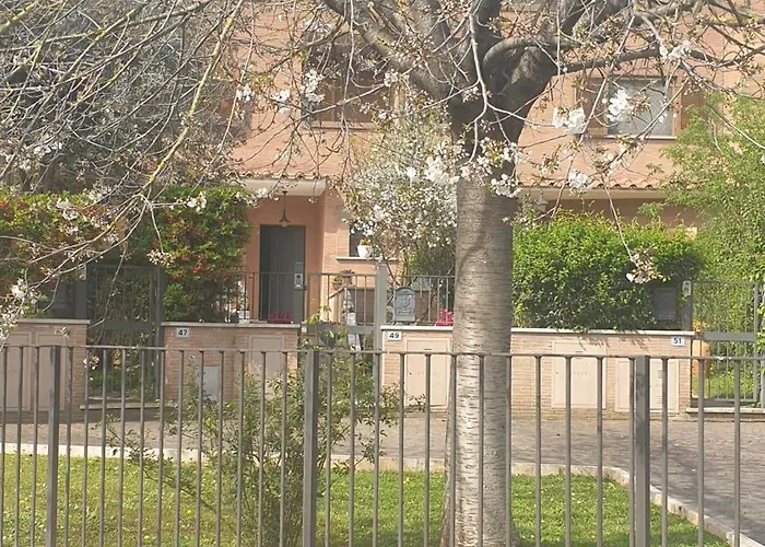 Domus Πανσιόν 4*