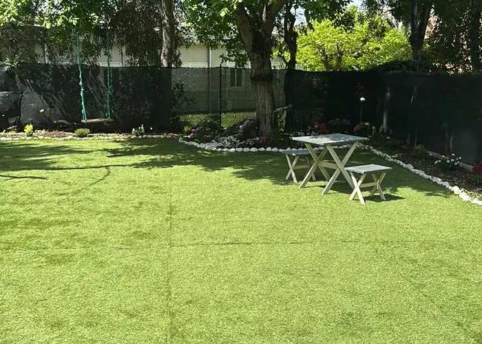 Domus Πανσιόν 4*